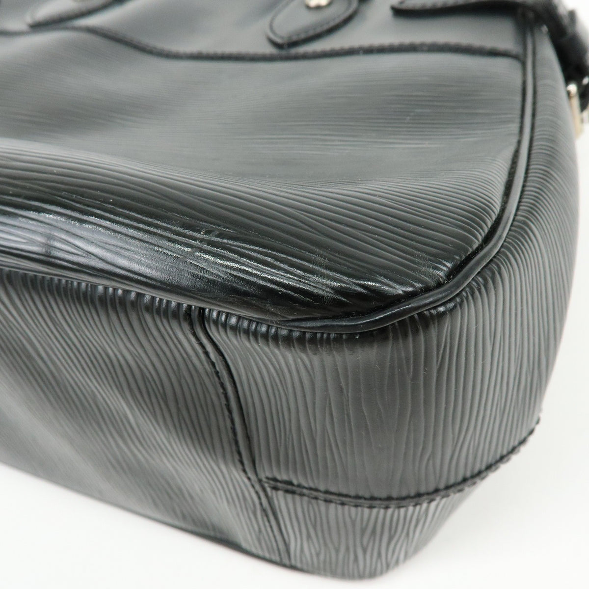 Louis Vuitton Passy Epi Leather Black Leather Tote Bag Bag (Pre-Owned)