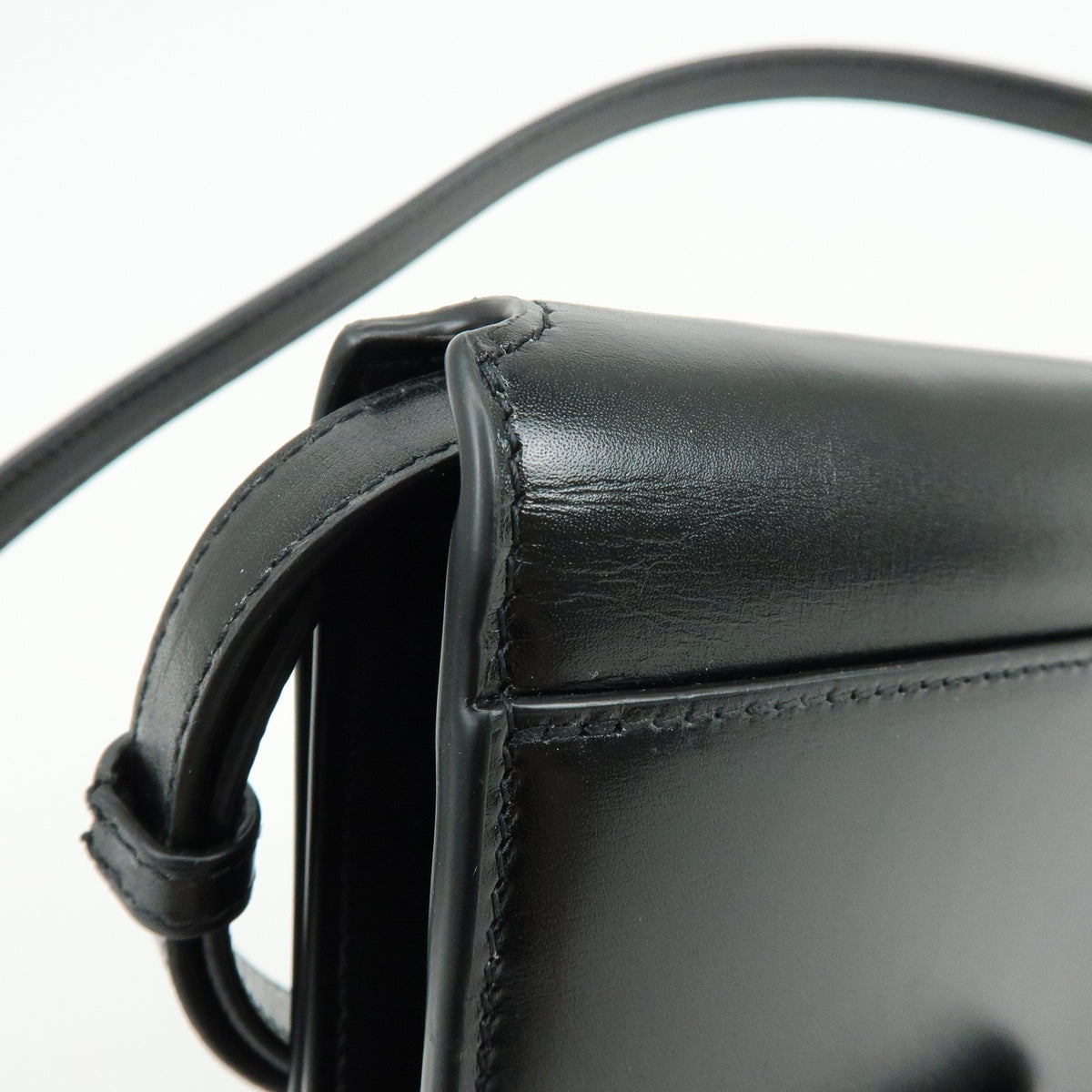 Saint Laurent Paris Chain Leather Black Leather Crossbody Bag Bag (Pre-Owned)