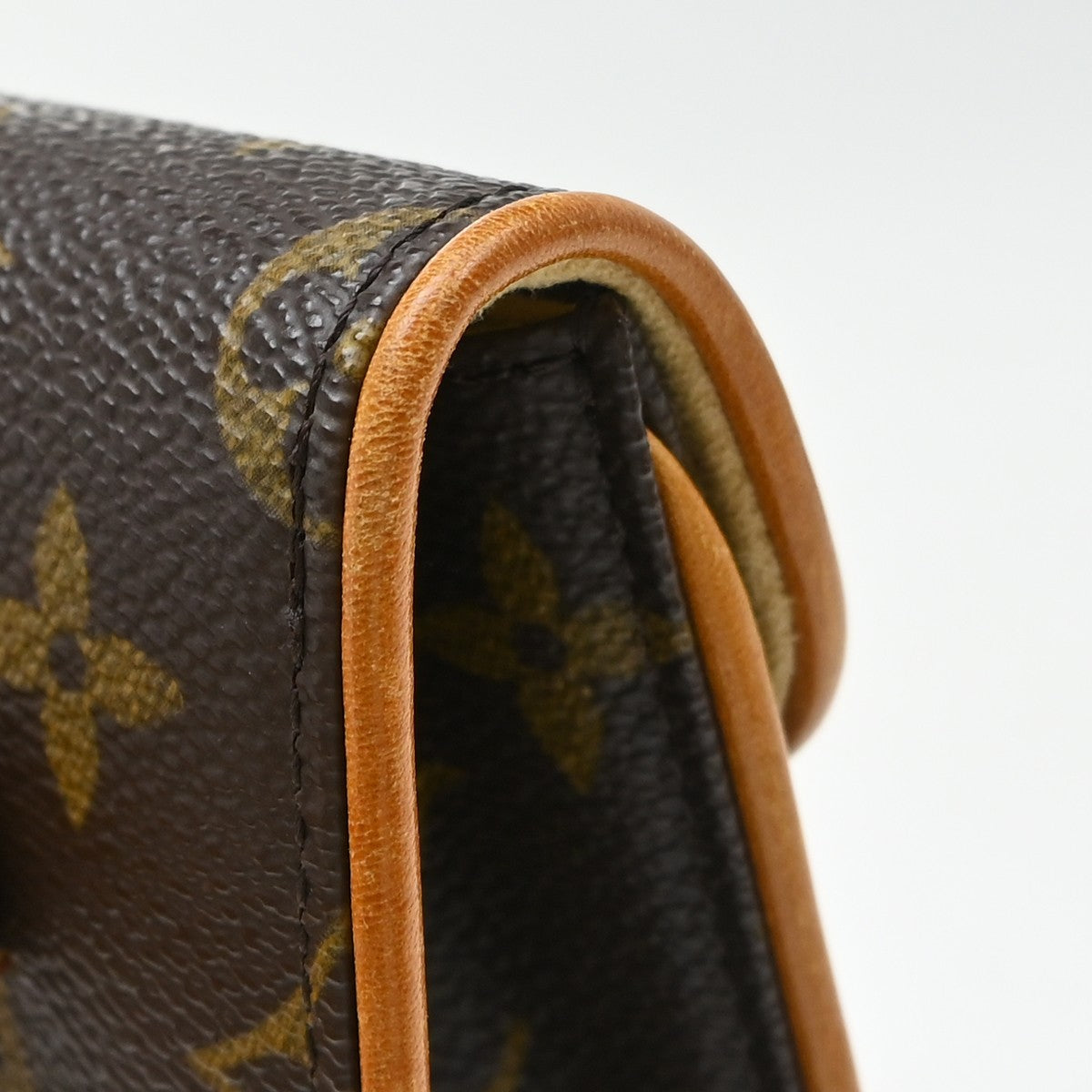 Louis Vuitton Florentine Waist Monogram Canvas Brown Canvas Clutche & Pouche Bag (Pre-Owned)