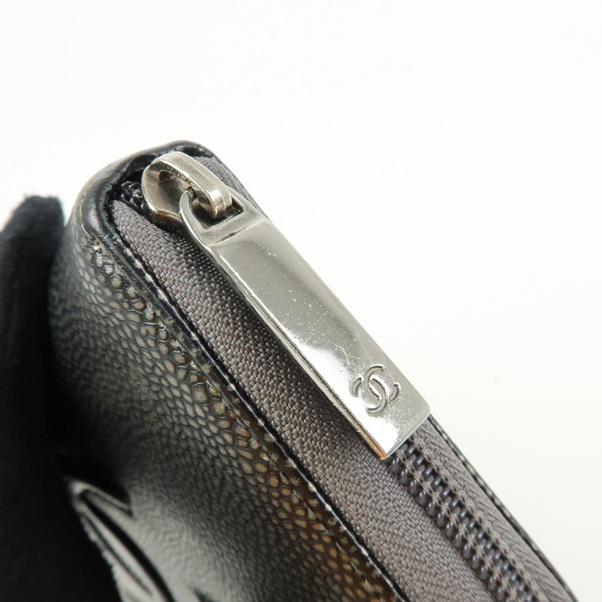 Chanel Vintage Timeless Zip Leather Metallic Crocodile_Skin Wallets Accessory (Pre-Owned)