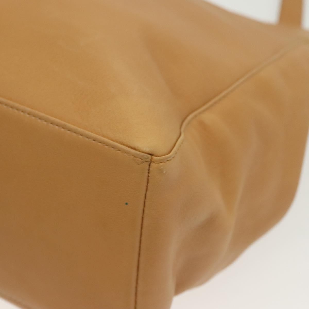 Salvatore Ferragamo Shoulder Leather Beige Leather Shoulder Bag Bag (Pre-Owned)