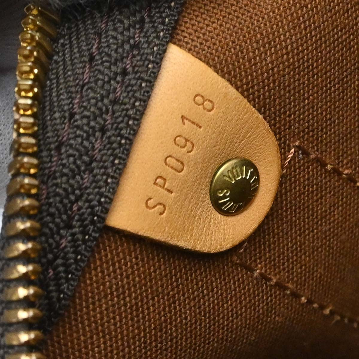 Louis Vuitton Keepall Monogram Canvas Brown Canvas Travel Bag Bag (Pre-Owned)