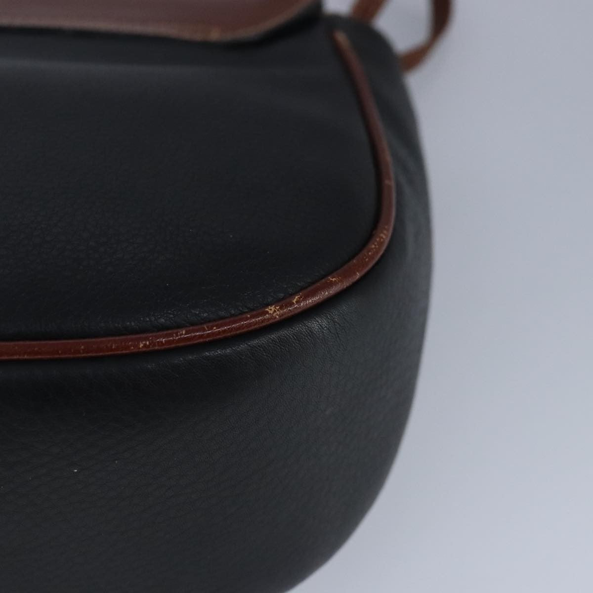 Bally Vintage Leather Brown Leather Shoulder Bag Bag (Pre-Owned)