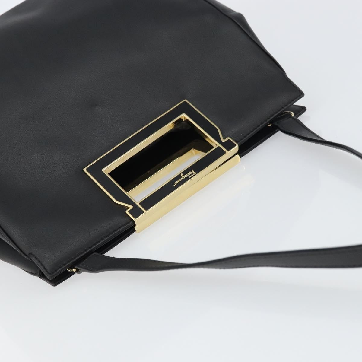 Salvatore Ferragamo Gancini Leather Black Leather Shoulder Bag Bag (Pre-Owned)