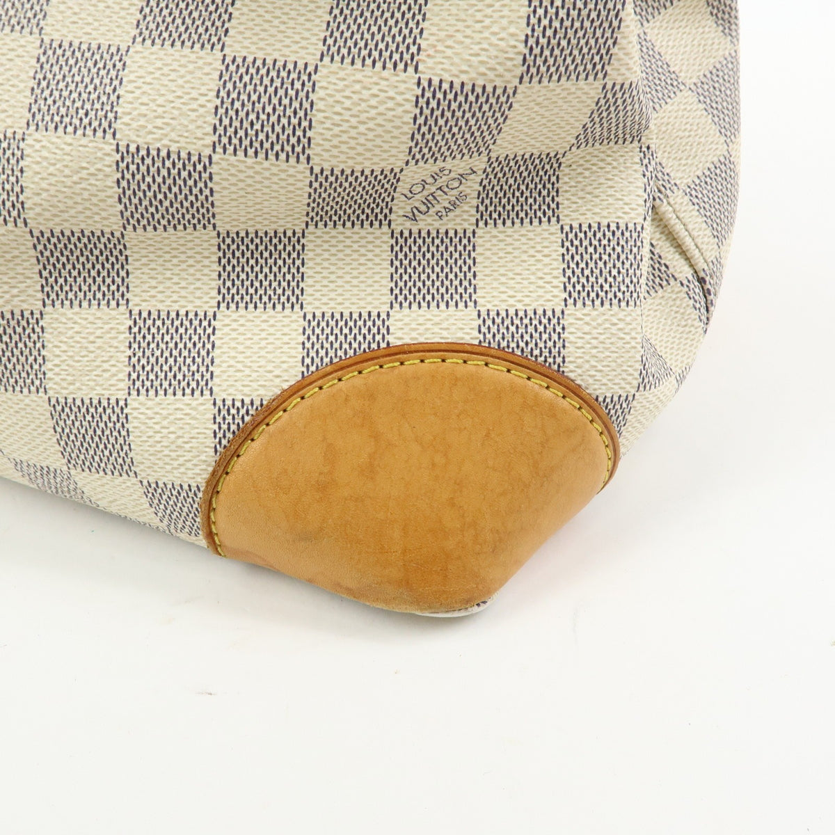 Louis Vuitton Hampstead Damier Beige Canvas Handbag (Pre-Owned)