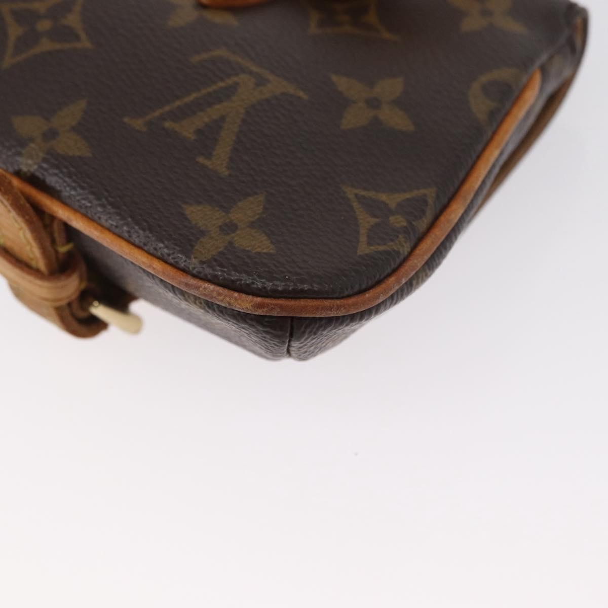 Louis Vuitton Marelle Waist Monogram Canvas Brown Canvas Handbag (Pre-Owned)
