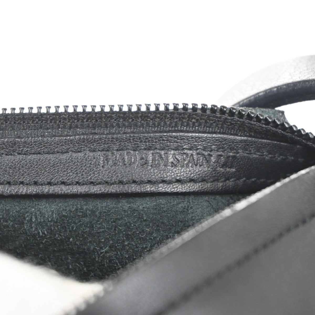 Loewe Vintage Leather Black Leather Shoulder Bag Bag (Pre-Owned)