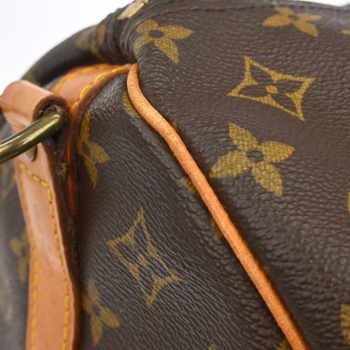 Louis Vuitton Keepall Bandoulière Monogram Brown Canvas Travel Bag Bag (Pre-Owned)
