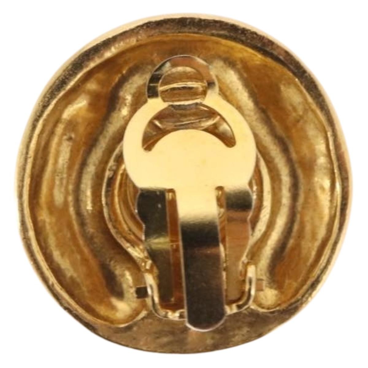Chanel Vintage Round Cc Clip-On Metal With Faux Pearl Gold Metal Earrings Jewelry (Pre-Owned)