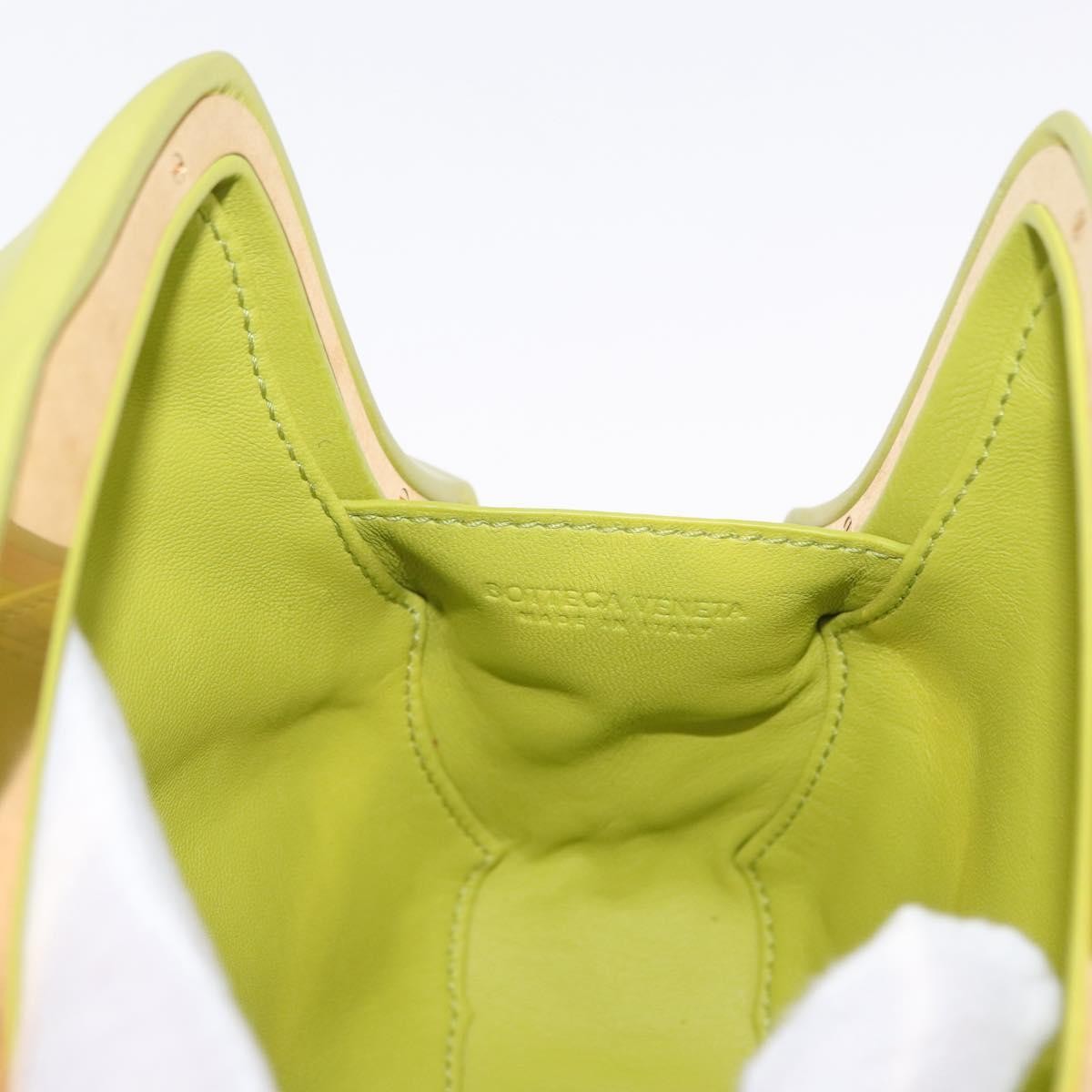 Bottega Veneta The Whirl Clutch Leather Green Leather Clutche & Pouche Bag (Pre-Owned)