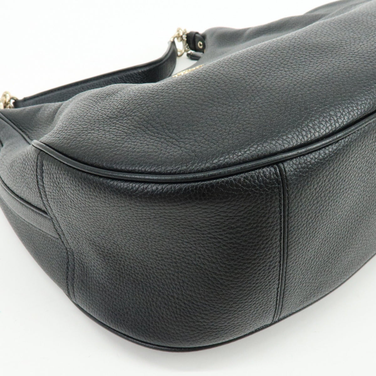 Coach Shoulder Leather Black Leather Handbag (Pre-Owned)