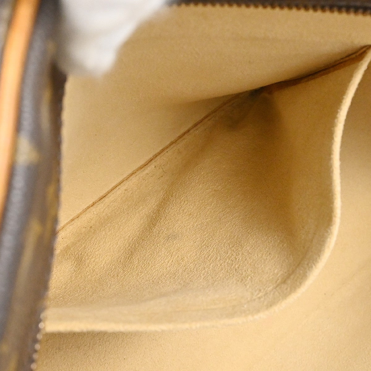 Louis Vuitton Cite Monogram Canvas Brown Canvas Shoulder Bag Bag (Pre-Owned)