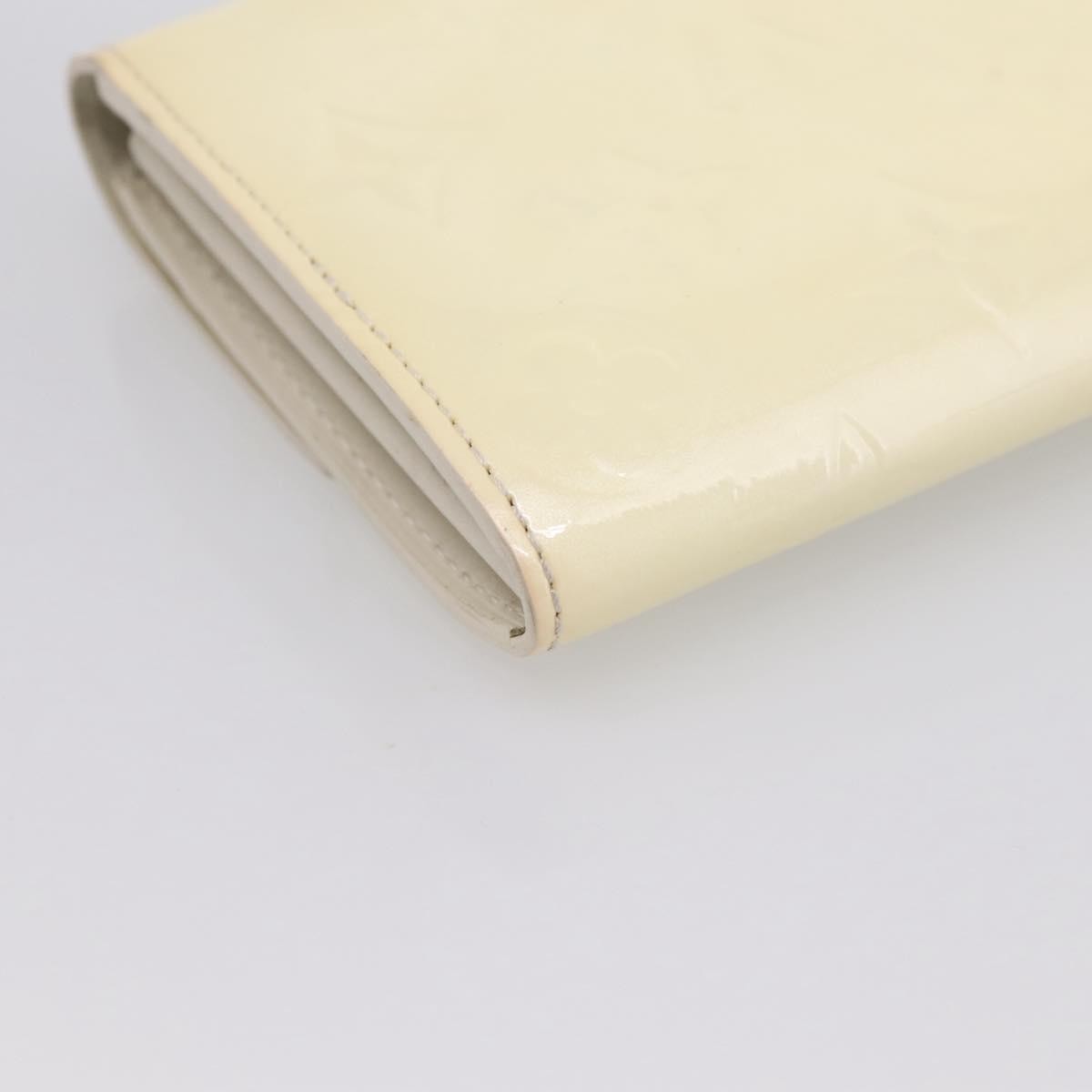 Louis Vuitton Vintage Sarah Monogram Vernis Beige Patent_Leather Wallets Accessory (Pre-Owned)