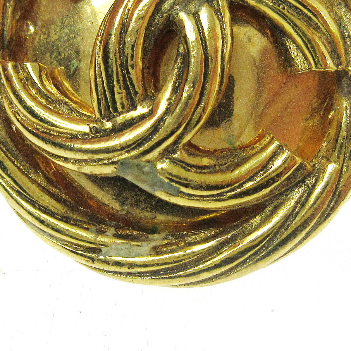Chanel Cc Button Clip-On Metal Gold Gold_Plated Earrings Jewelry (Pre-Owned)
