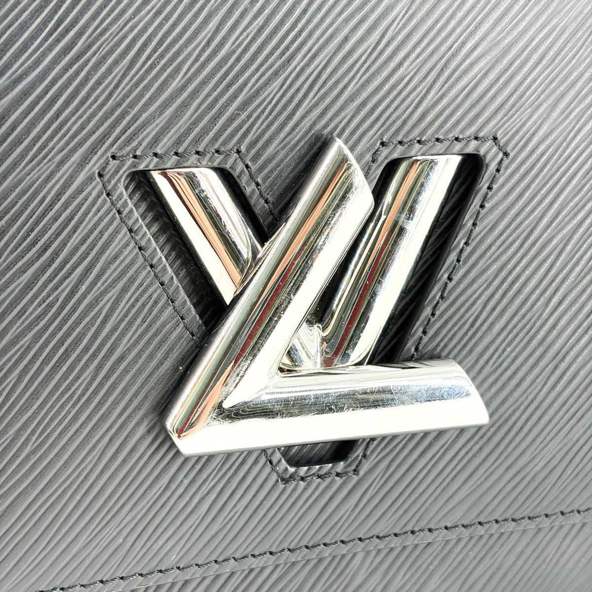 Louis Vuitton Twist Epi Leather Black Leather Handbag (Pre-Owned)