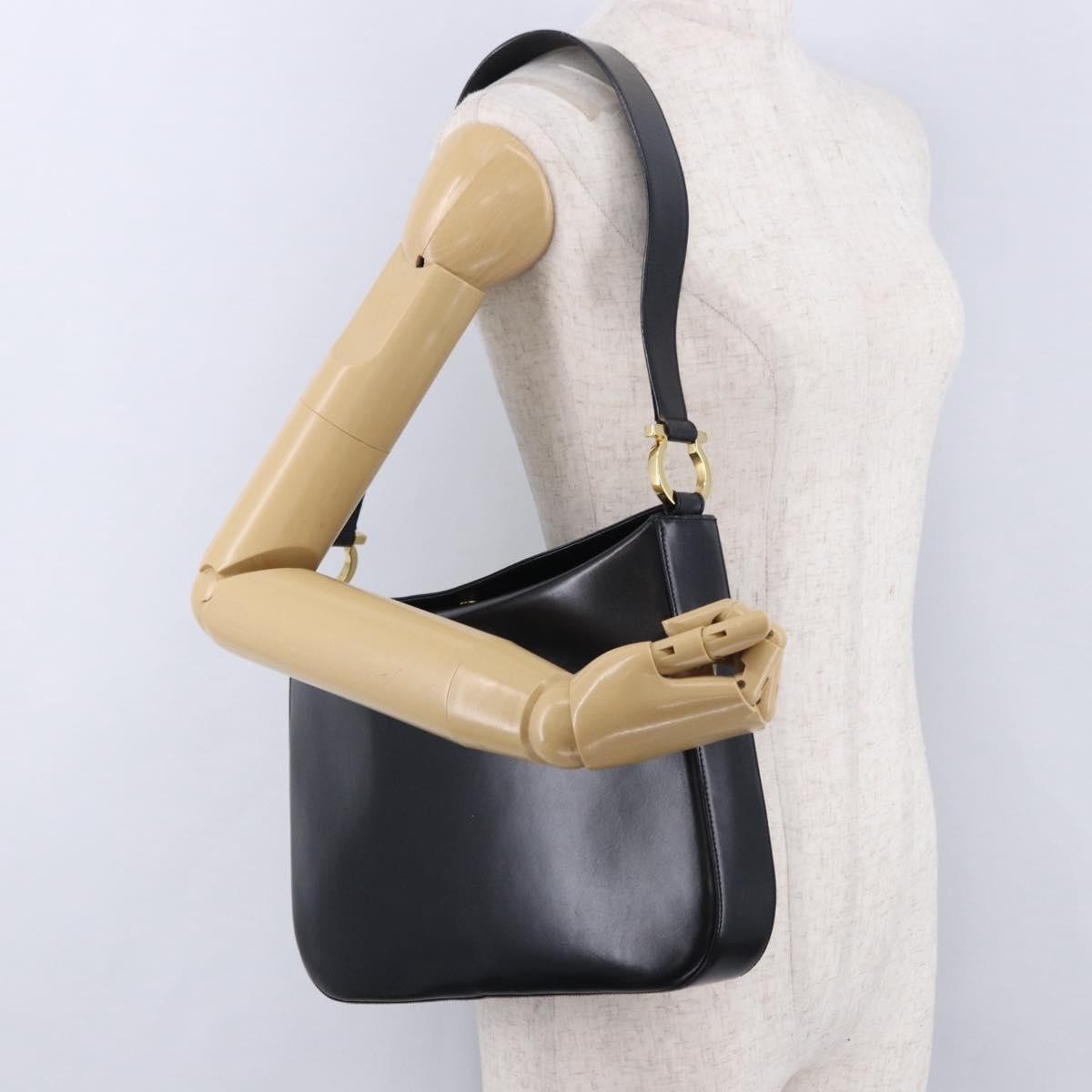 Salvatore Ferragamo Gancini Leather Black Leather Shoulder Bag Bag (Pre-Owned)