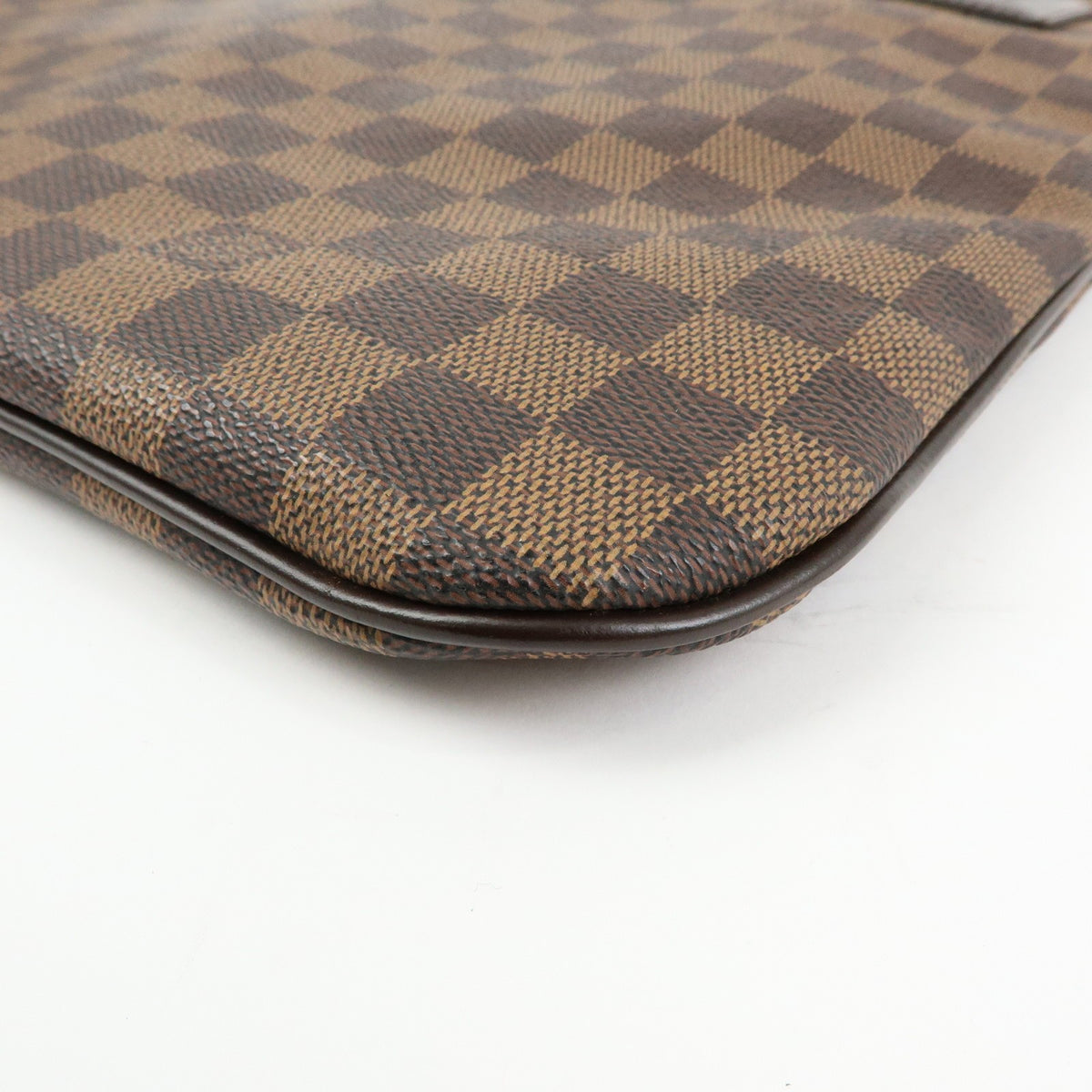 Louis Vuitton Clifton Damier Brown Canvas Handbag (Pre-Owned)
