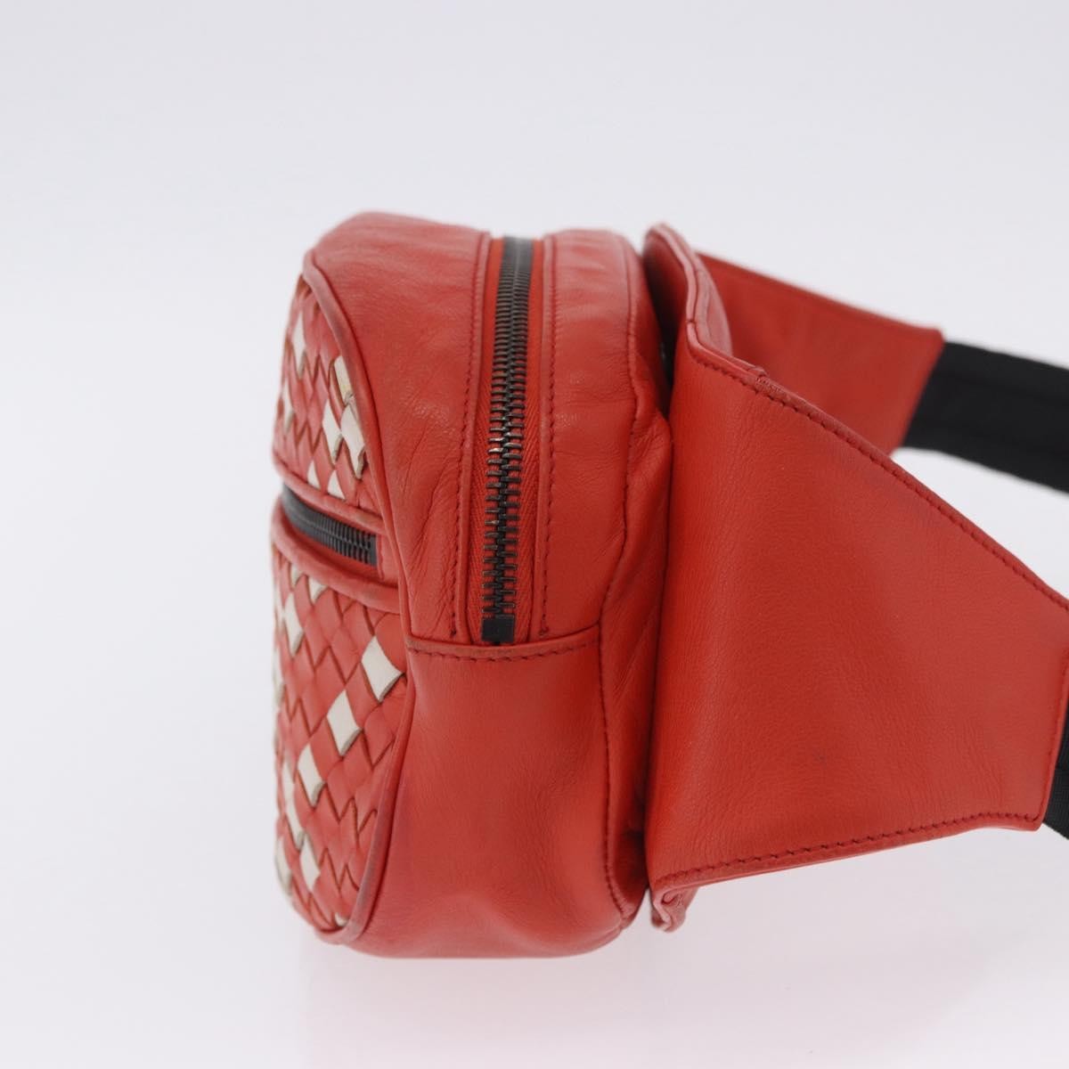 Bottega Veneta Light Waist Intrecciato Leather Red Leather Clutche & Pouche Bag (Pre-Owned)