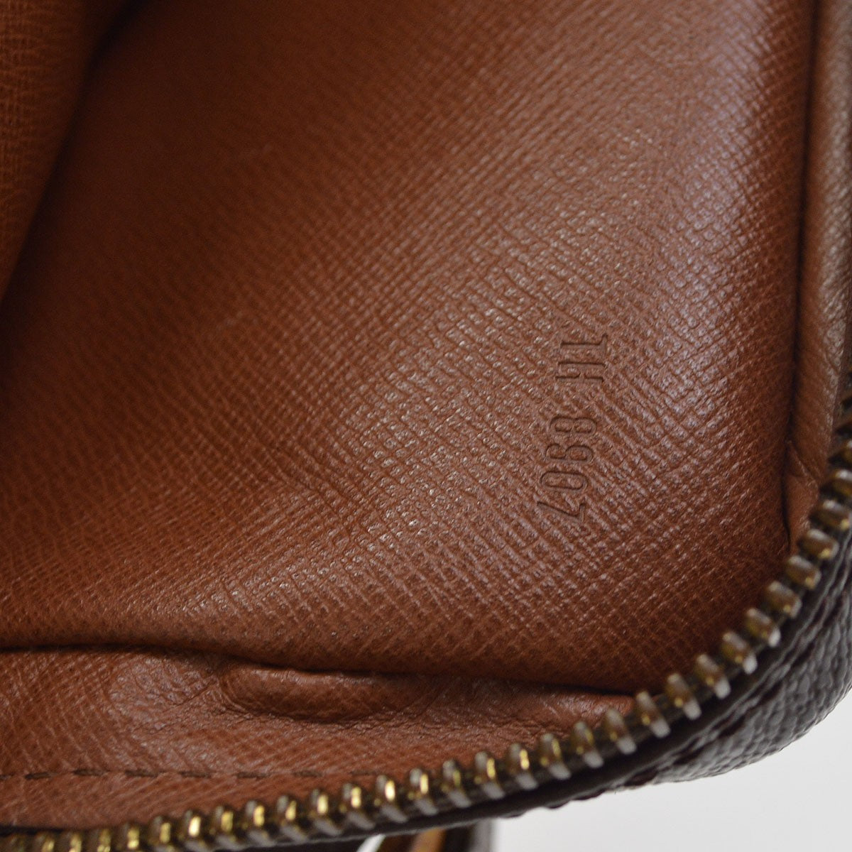 Louis Vuitton Amazone Monogram Brown Canvas Shoulder Bag Bag (Pre-Owned)