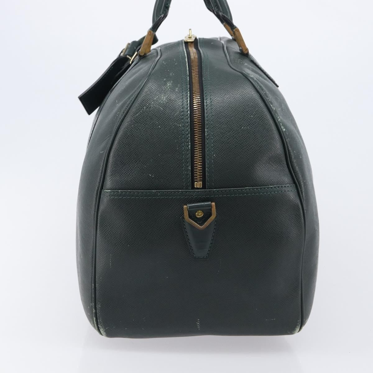 Louis Vuitton Kendall Taiga Leather Green Leather Handbag (Pre-Owned)