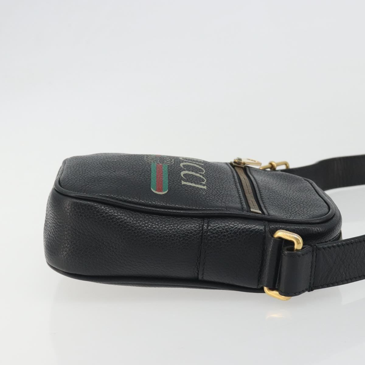 Gucci Logo Zip Messenger Printed Leather Black Leather Clutche & Pouche Bag (Pre-Owned)