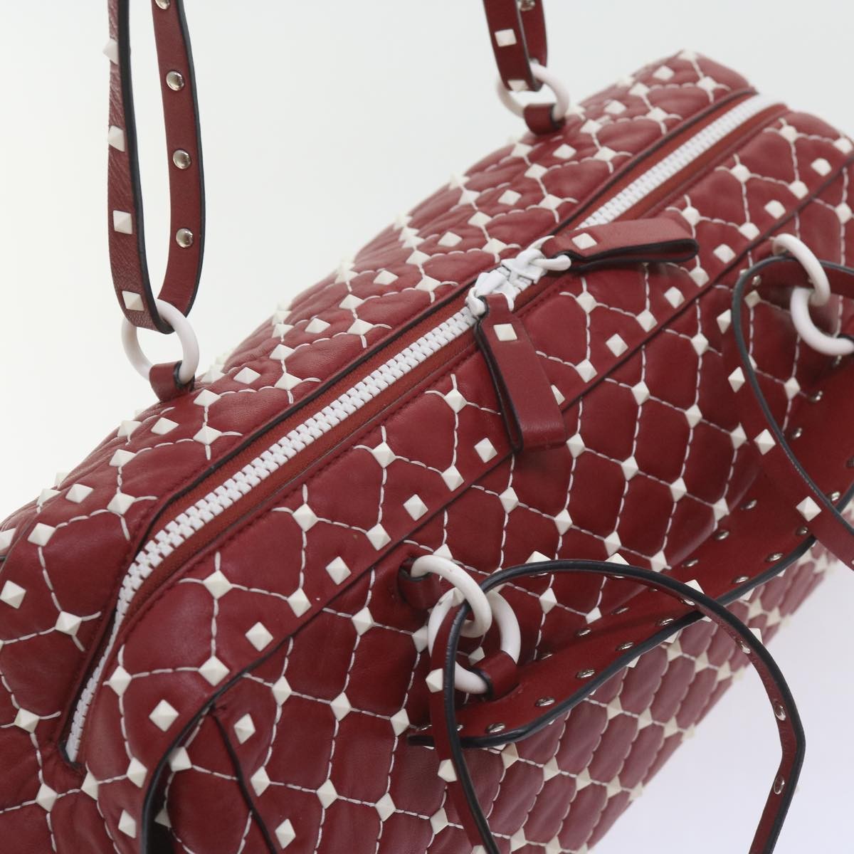Valentino Garavani Free Rockstud Spike Duffle Quilted Leather Red Leather Shoulder Bag Bag (Pre-Owned)