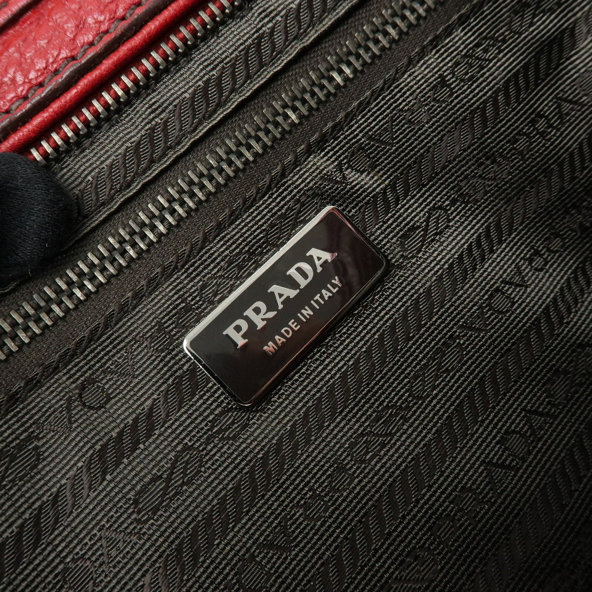 Prada Shoulder Leather Red Leather Shoulder Bag Bag (Pre-Owned)