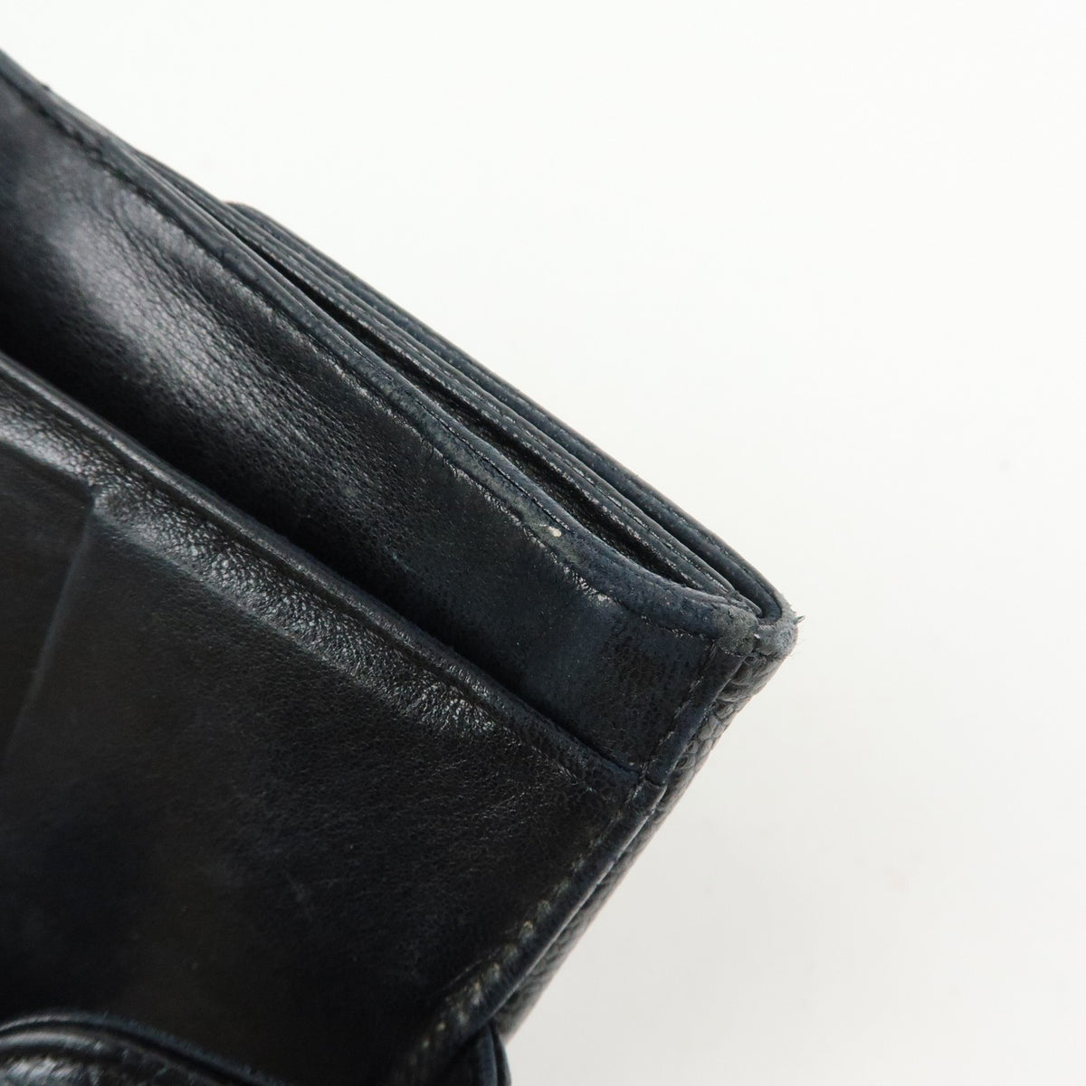 Chanel Vintage Timeless Bifold Caviar Black Leather Wallets Accessory (Pre-Owned)