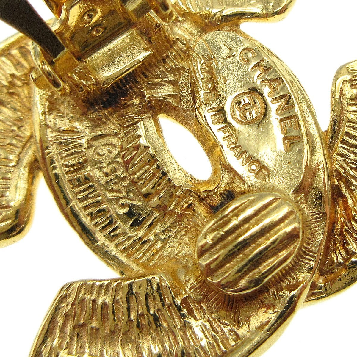 Chanel Cc Clip-On Metal Gold Gold_Plated Earrings Jewelry (Pre-Owned)