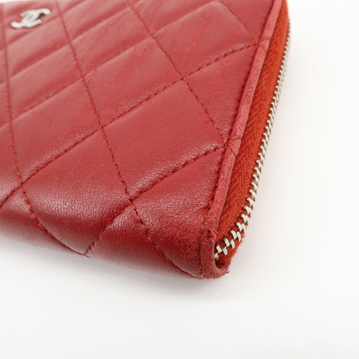 Chanel Zip Around Quilted Lambskin Red Leather Wallets Accessory (Pre-Owned)