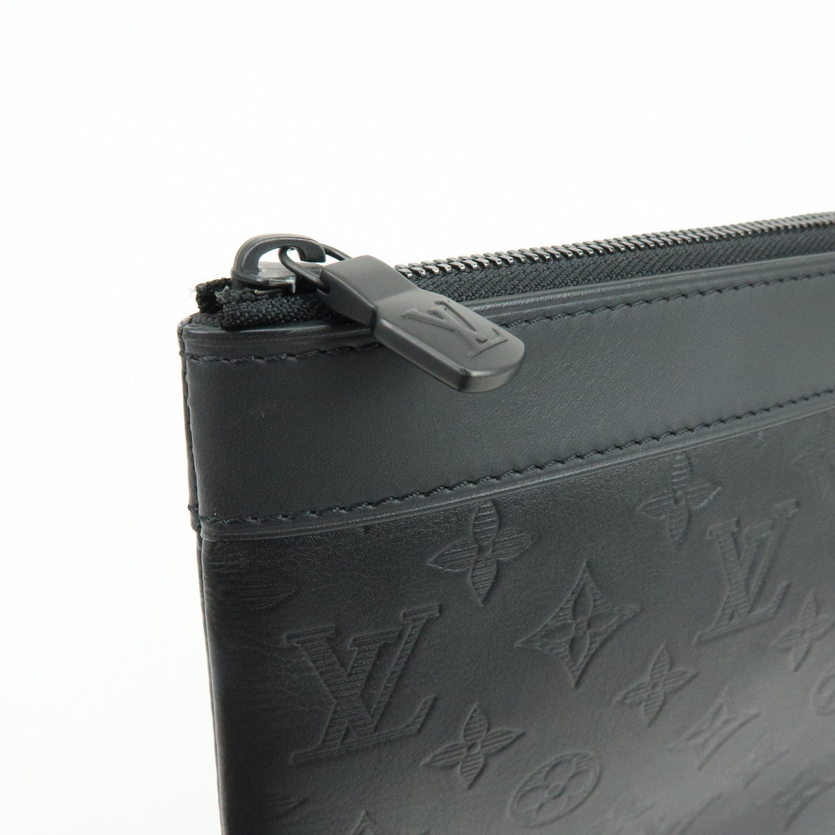 Louis Vuitton Discovery Pochette Monogram Shadow Leather Black Leather Clutche & Pouche Bag (Pre-Owned)