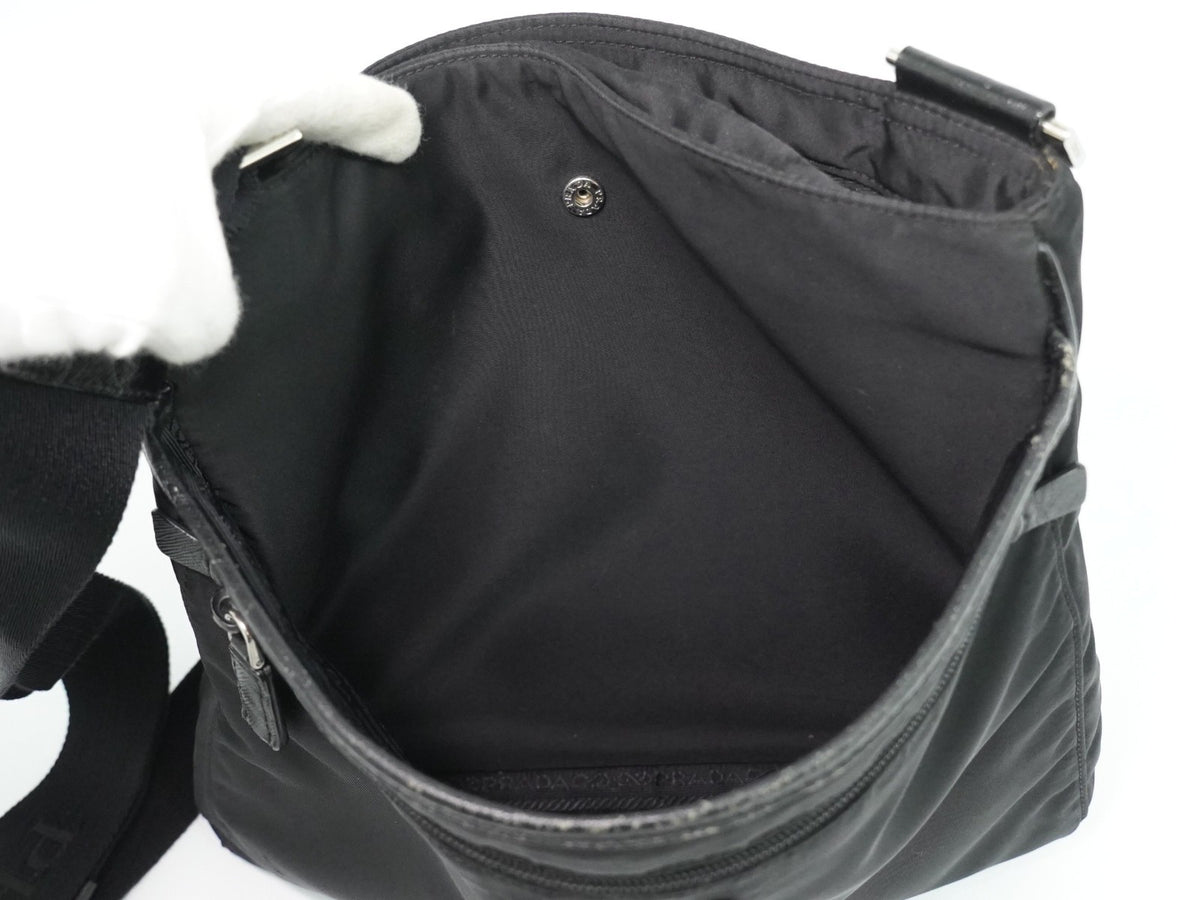 Prada Front Zip Messenger Quilted Tessuto Black Nylon Shoulder Bag Bag (Pre-Owned)