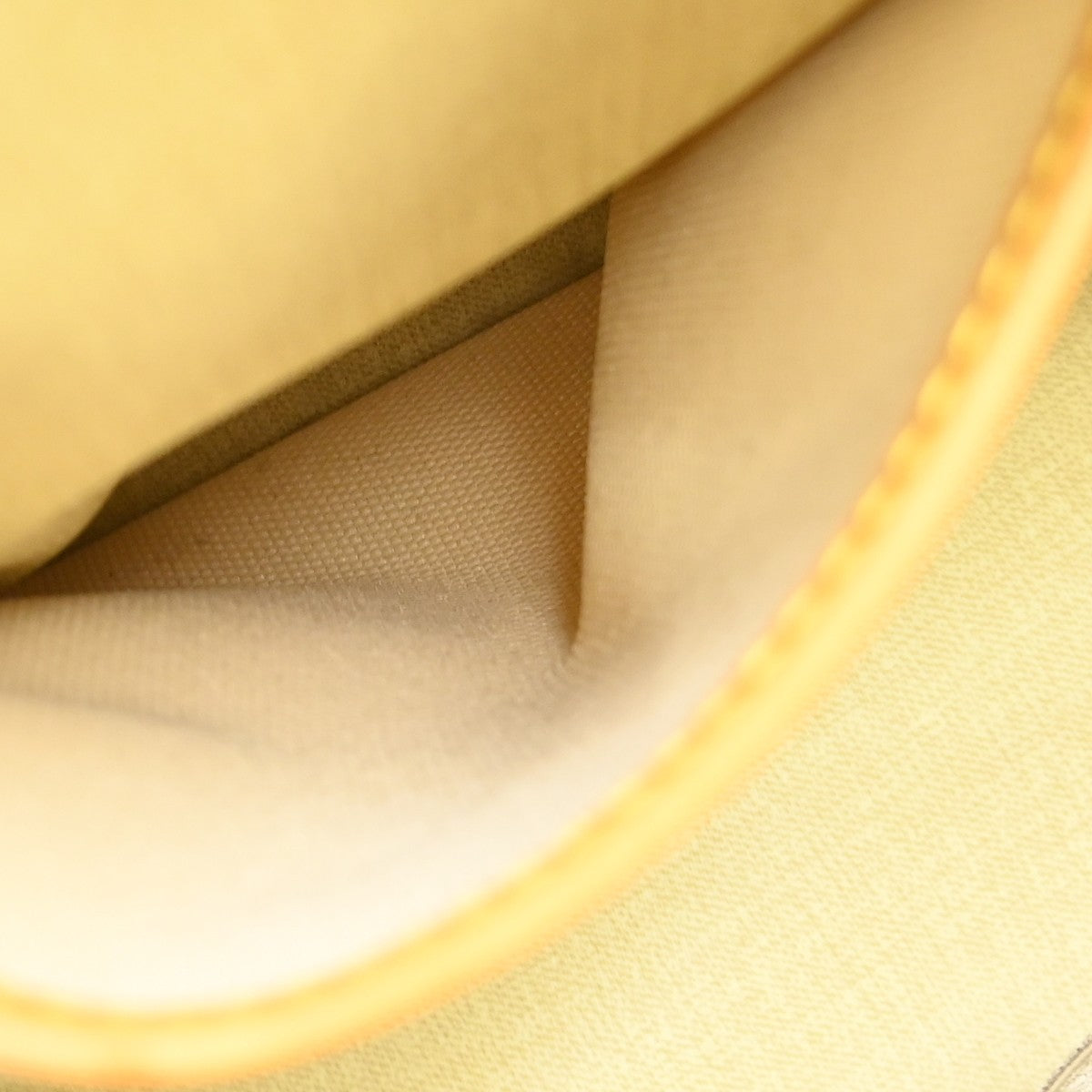 Louis Vuitton Deauville Monogram Canvas Brown Canvas Handbag (Pre-Owned)