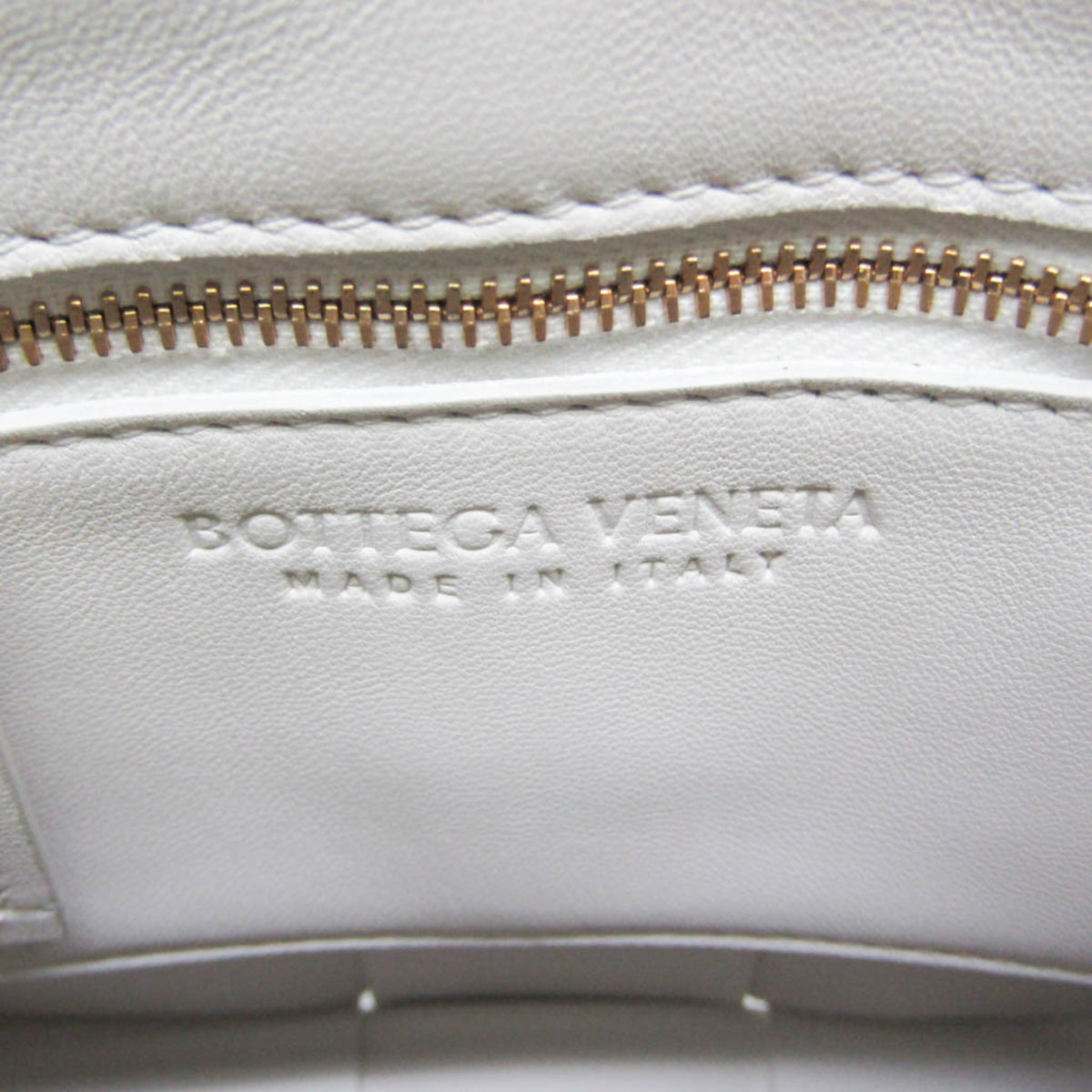 Bottega Veneta Cassette Convertible Maxi Intrecciato Leather White Leather Tote Bag Bag (Pre-Owned)