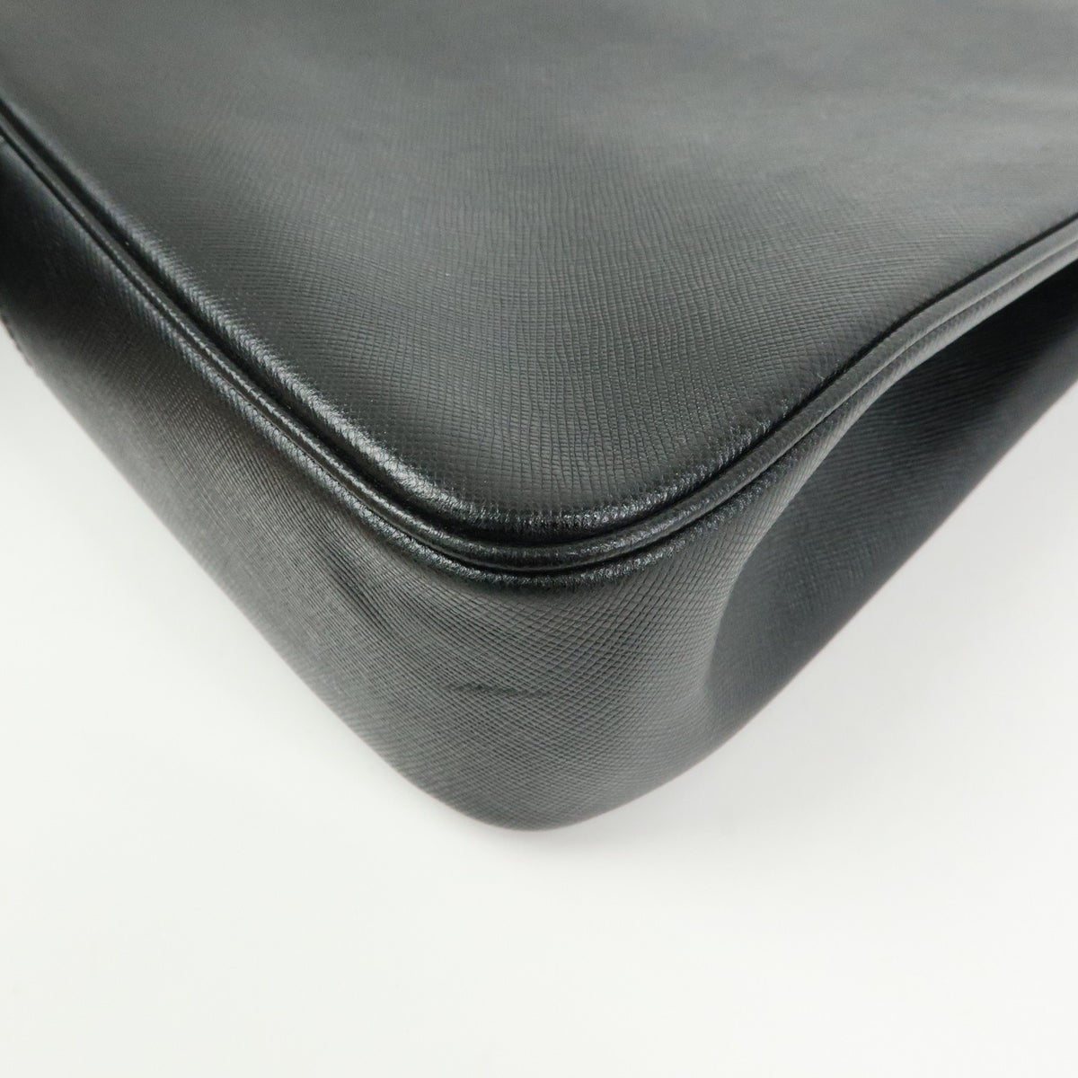 Salvatore Ferragamo Shoulder Bag Leather Black Leather Shoulder Bag Bag (Pre-Owned)