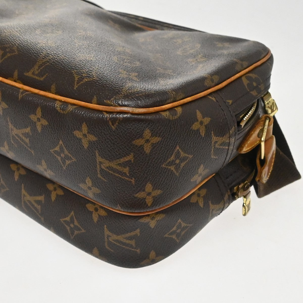 Louis Vuitton Reporter Monogram Canvas Brown Canvas Shoulder Bag Bag (Pre-Owned)