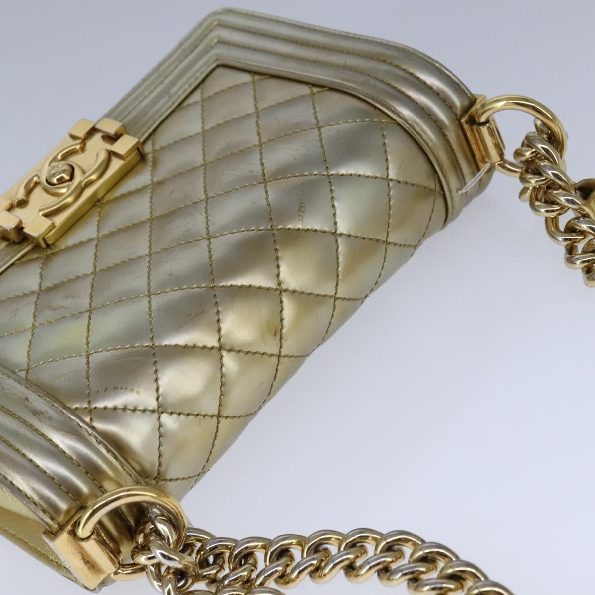 Chanel Boy Flap Quilted Patent Gold Patent_Leather Shoulder Bag Bag (Pre-Owned)