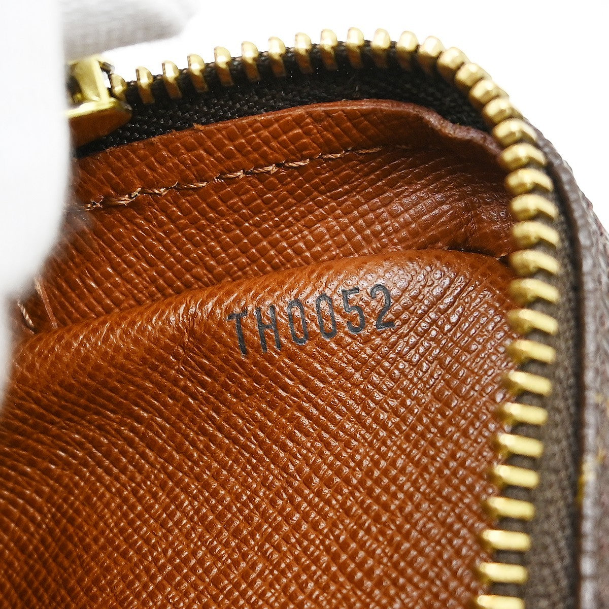 Louis Vuitton Amazone Monogram Canvas Brown Canvas Shoulder Bag Bag (Pre-Owned)