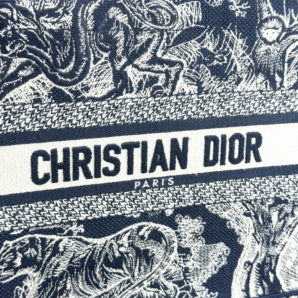Christian Dior Book Embroidered Canvas Navy Canvas Tote Bag Bag (Pre-Owned)