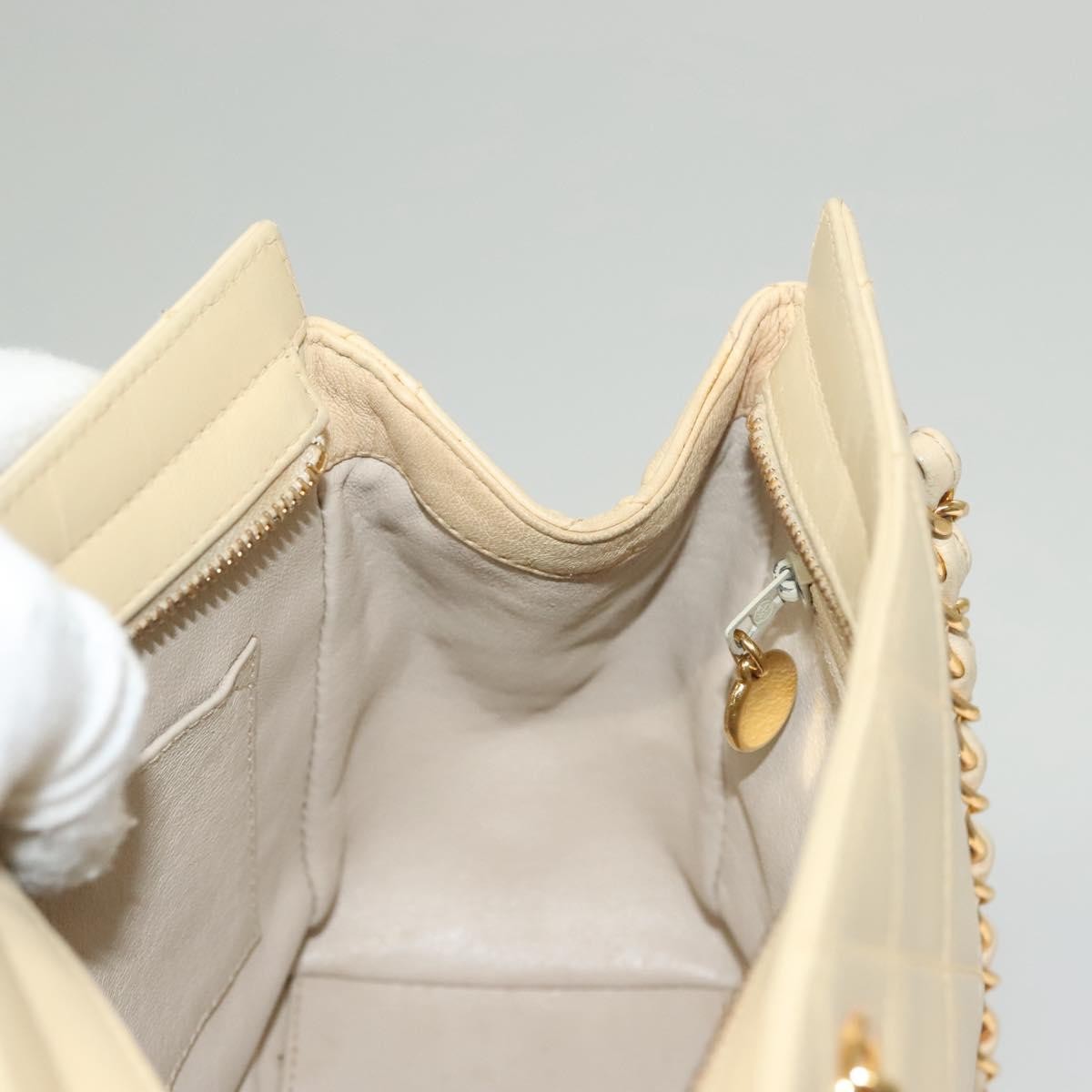Chanel Chain Leather Beige Leather Shoulder Bag Bag (Pre-Owned)