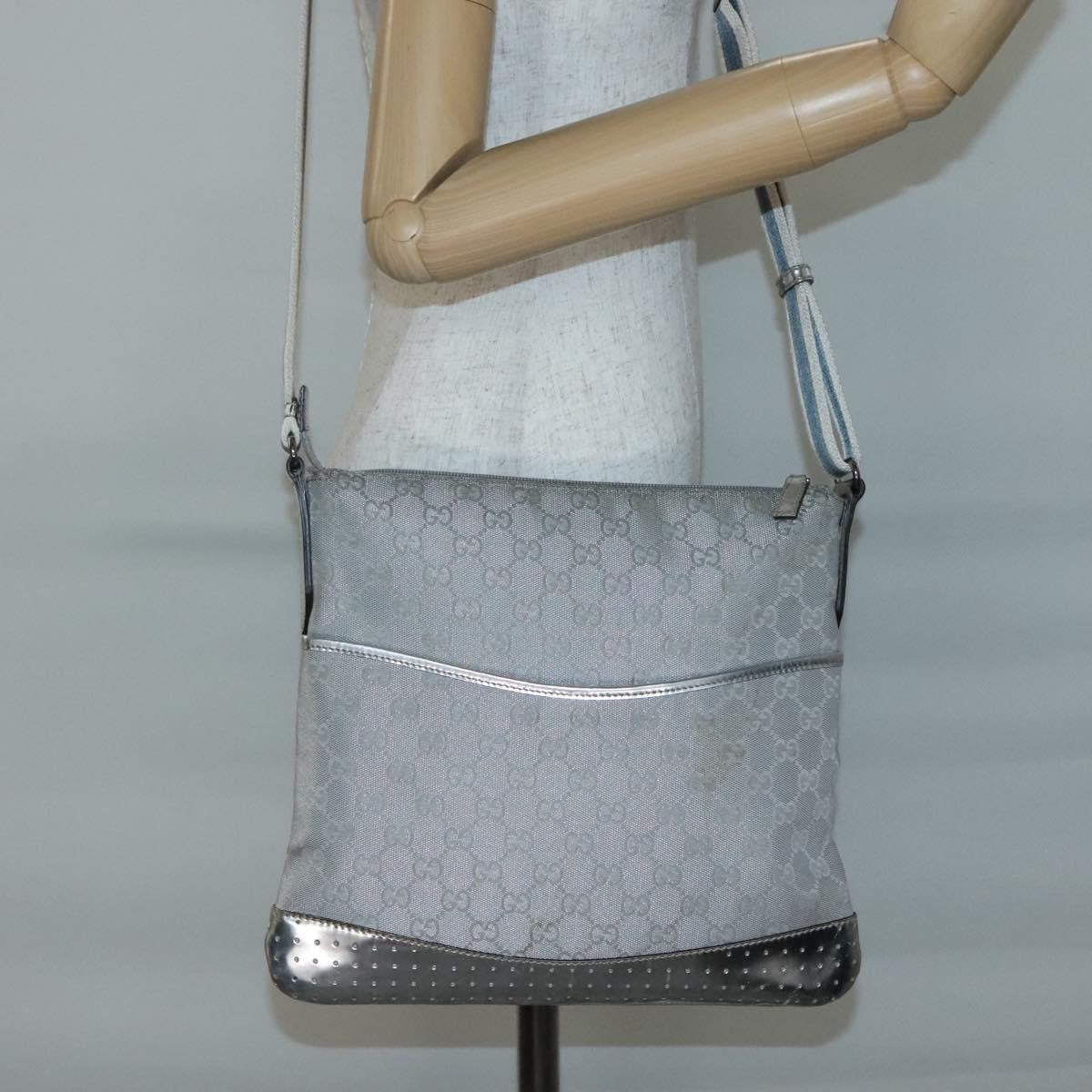Gucci Zip Messenger Gg Canvas With Perforated Leather Silver Canvas Shoulder Bag Bag (Pre-Owned)