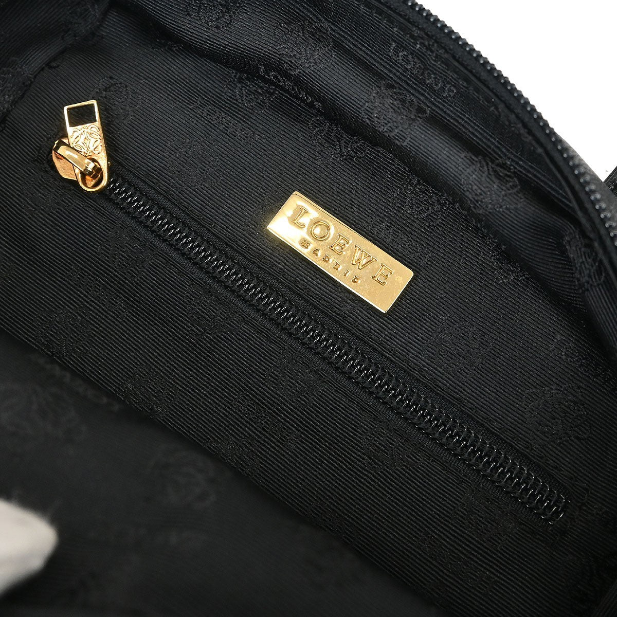 Loewe Anagram Leather Black Leather Handbag (Pre-Owned)