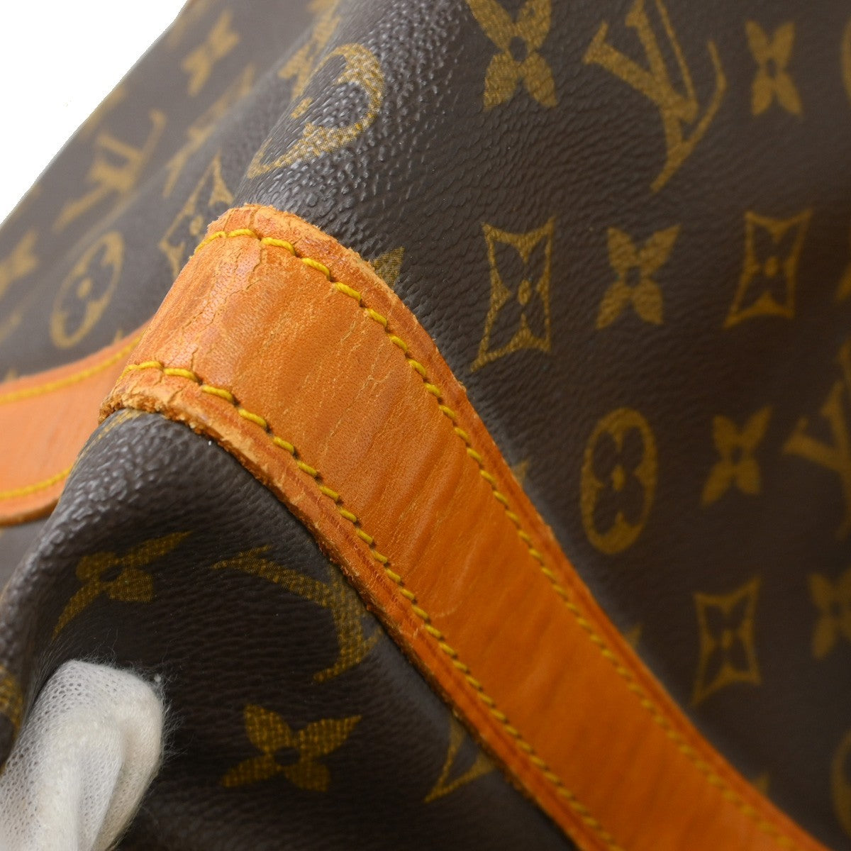 Louis Vuitton Keepall Monogram Canvas Brown Canvas Travel Bag Bag (Pre-Owned)