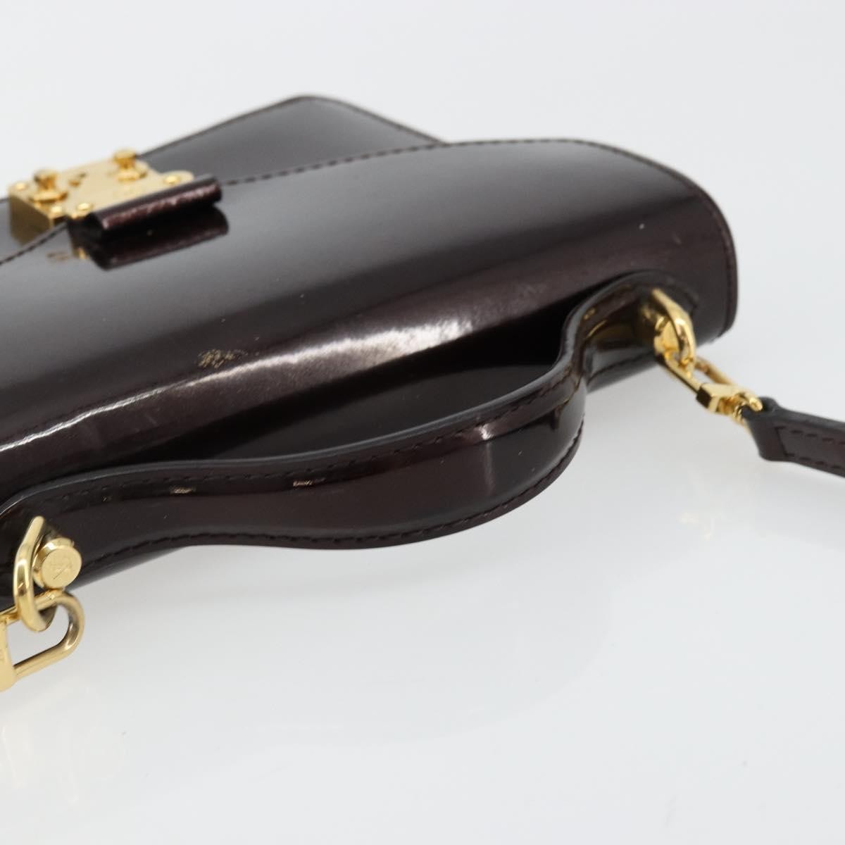 Louis Vuitton Monceau Vernis Burgundy Patent_Leather Handbag (Pre-Owned)
