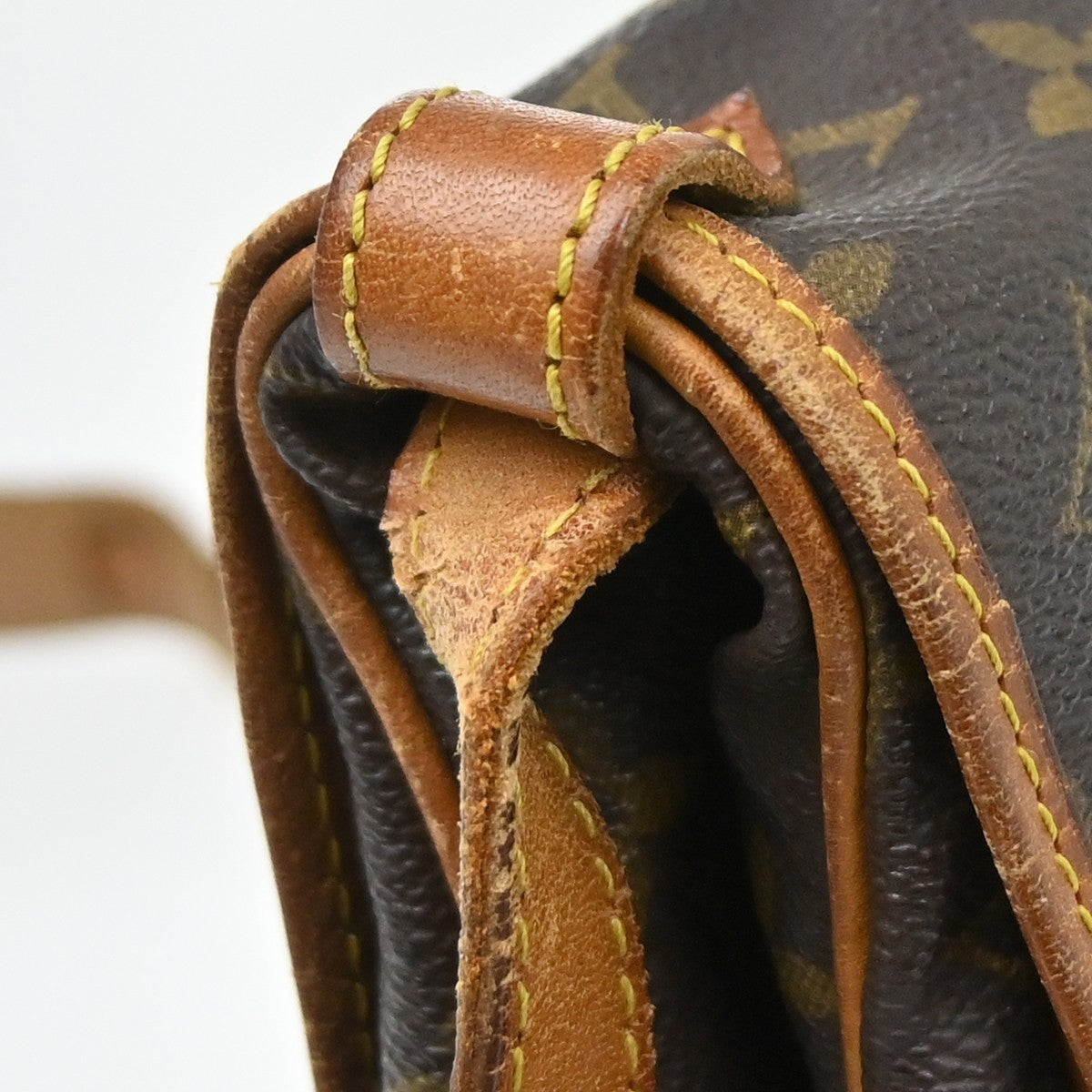 Louis Vuitton Saumur Monogram Canvas Brown Canvas Shoulder Bag Bag (Pre-Owned)