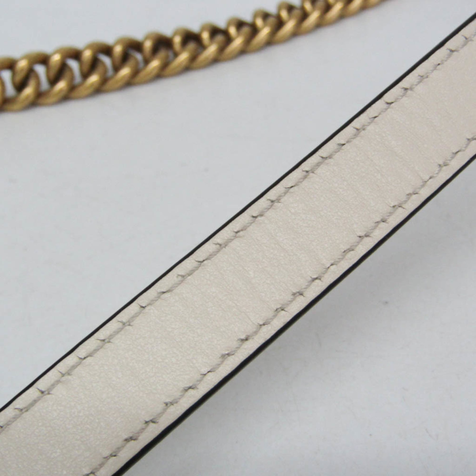 Gucci Gg Marmont Square Flap Matelasse Leather White Leather Shoulder Bag Bag (Pre-Owned)