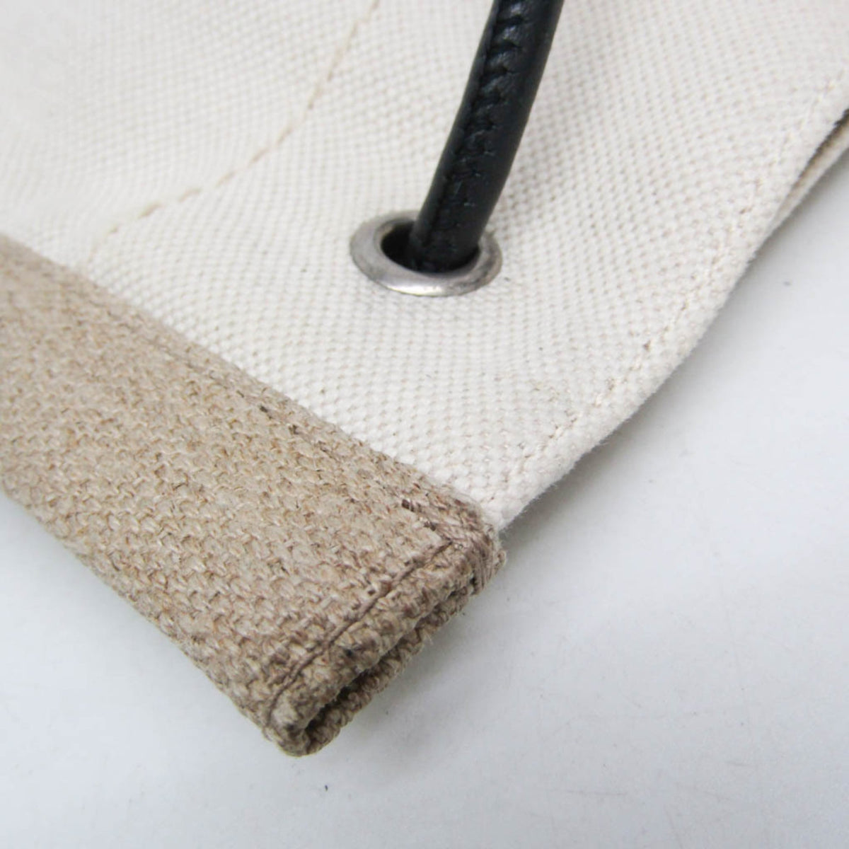 Saint Laurent Universite Flat Canvas Beige Canvas Crossbody Bag Bag (Pre-Owned)