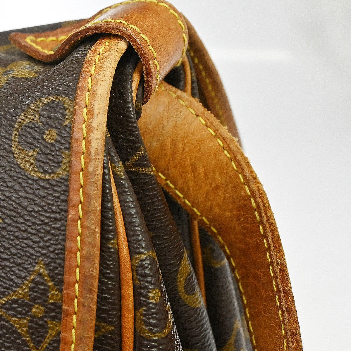 Louis Vuitton Saumur Monogram Canvas Brown Canvas Handbag (Pre-Owned)