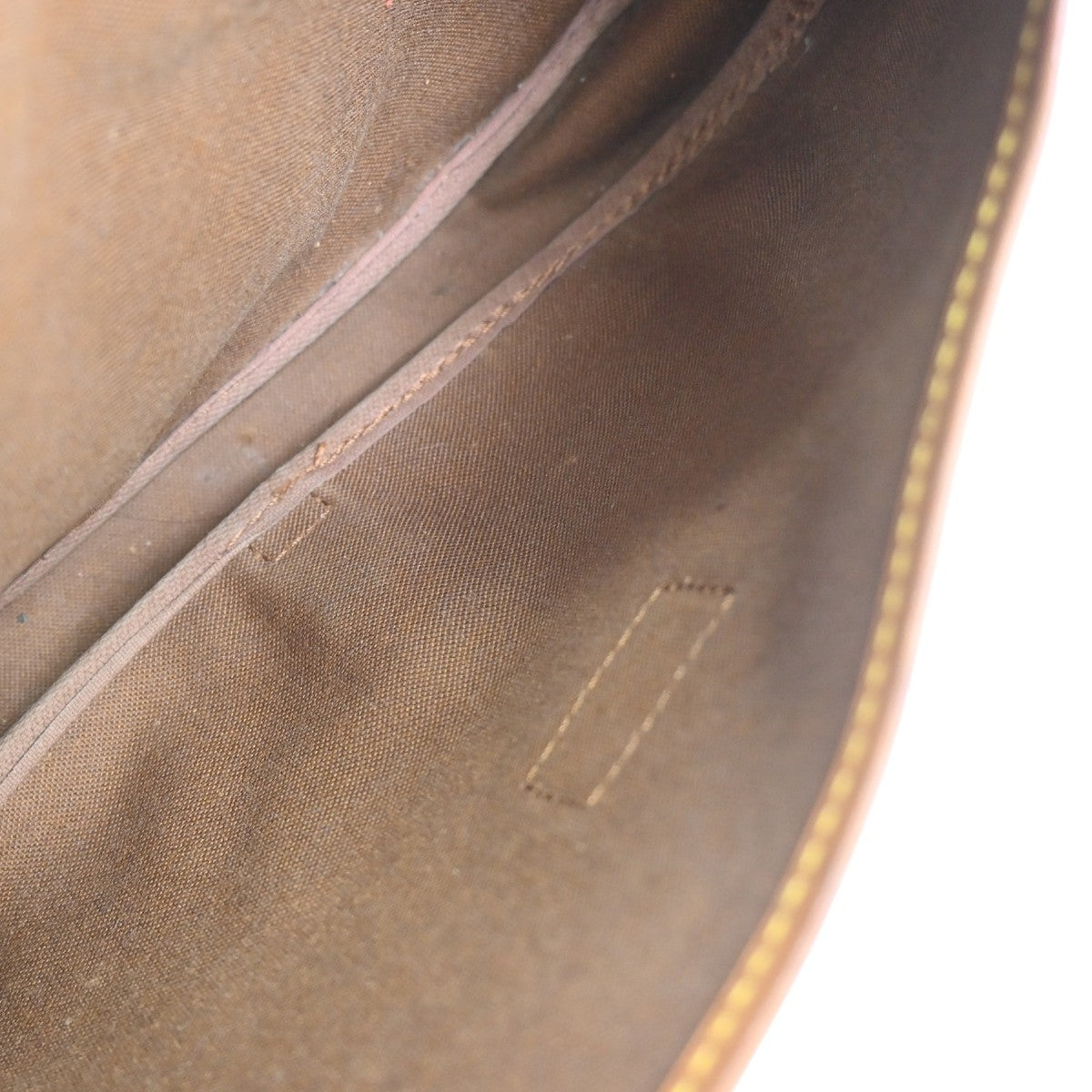 Louis Vuitton Saumur Canvas Brown Canvas Shoulder Bag Bag (Pre-Owned)