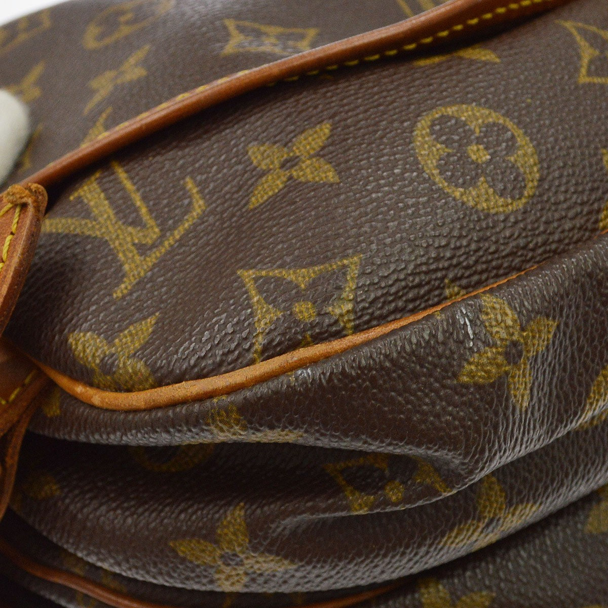Louis Vuitton Saumur Monogram Canvas Brown Canvas Shoulder Bag Bag (Pre-Owned)